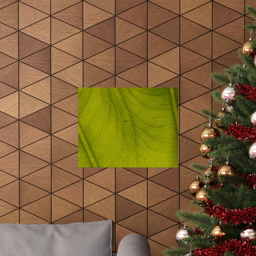 Botanical Leaf Close-Up Matte Poster — Green Nature Wall Art (Horizontal)